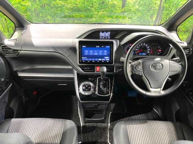 Toyota VOXY 2019-07 194011-1
