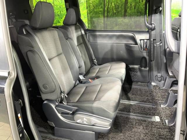 Toyota VOXY 2019-07 194011-10