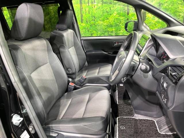 Toyota VOXY 2019-07 194011-9