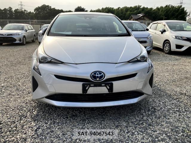 Toyota PRIUS 2017-01 328696-5