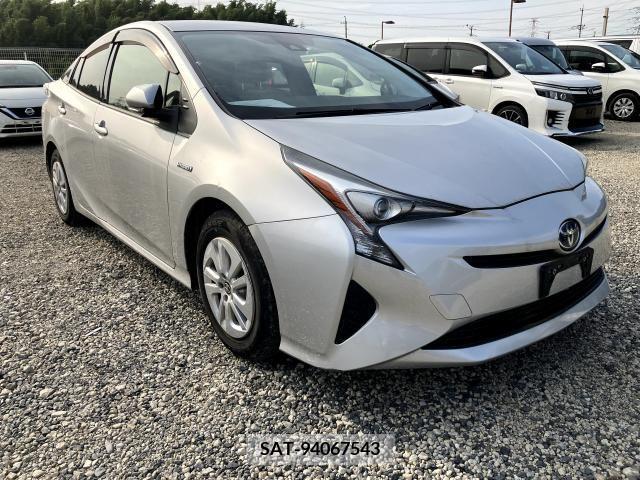 Toyota PRIUS 2017-01 328696-0