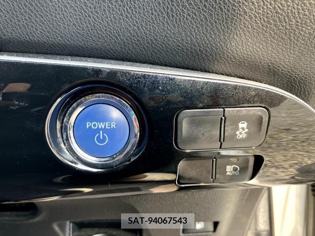 Toyota PRIUS 2017-01 328696-10