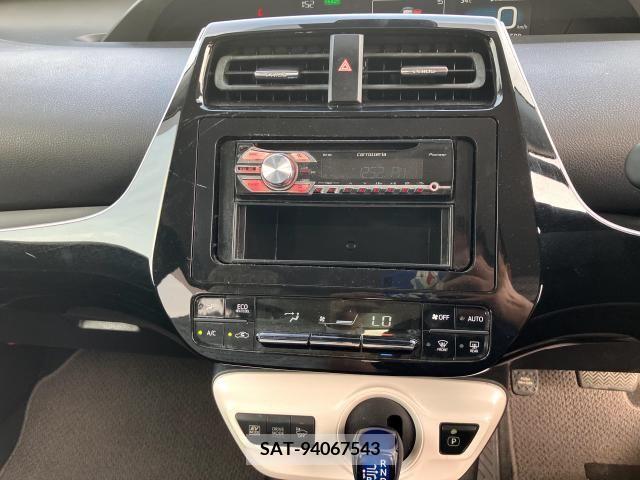 Toyota PRIUS 2017-01 328696-9