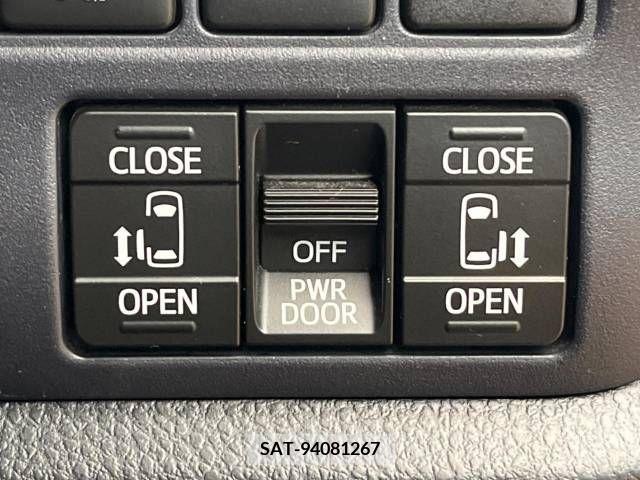 Toyota VOXY 2016-11 321695-6