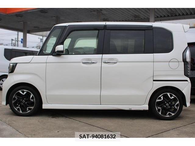 Honda N BOX CUSTOM 2017-09 210755-6