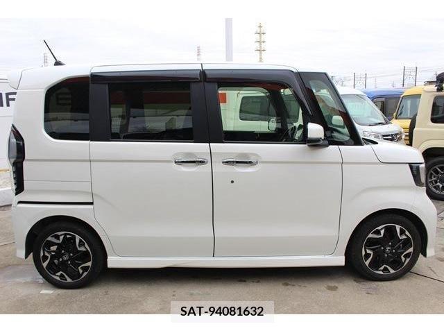Honda N BOX CUSTOM 2017-09 210755-8