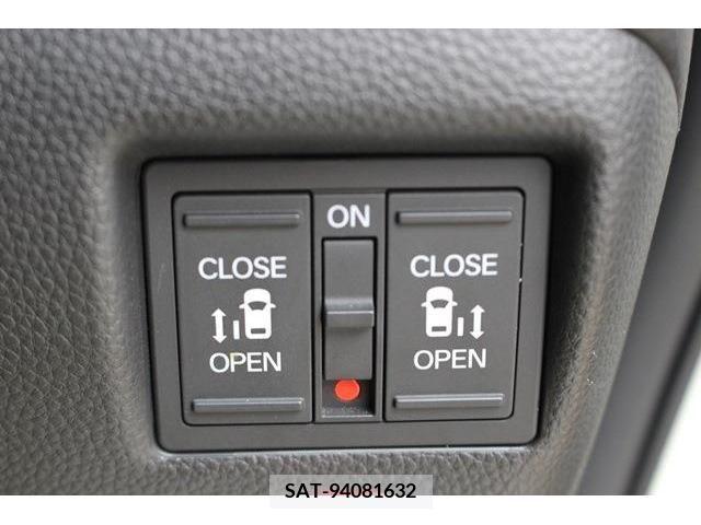 Honda N BOX CUSTOM 2017-09 210755-3
