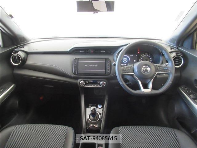 Nissan KICKS 2020-09 225243-1