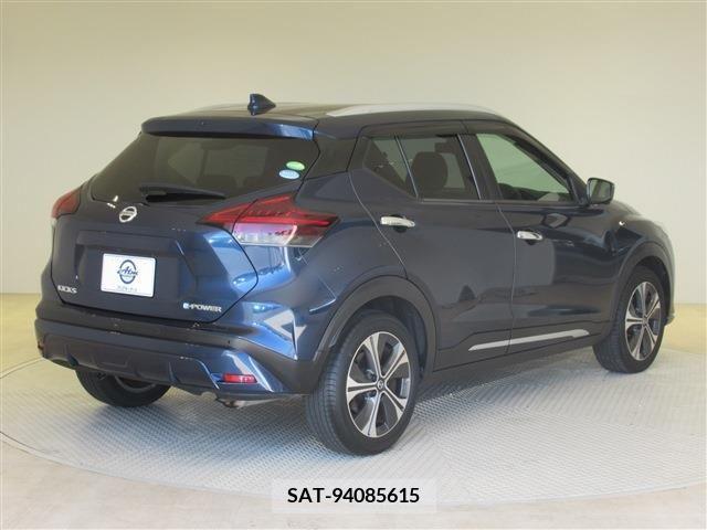 Nissan KICKS 2020-09 225243-5