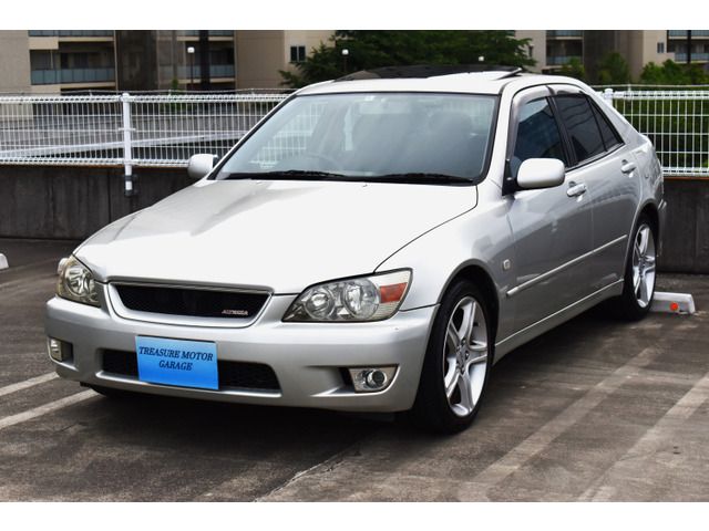 Toyota ALTEZZA 2000-05 1981-0