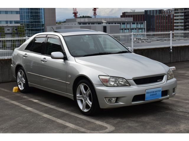Toyota ALTEZZA 2000-05 1981-3