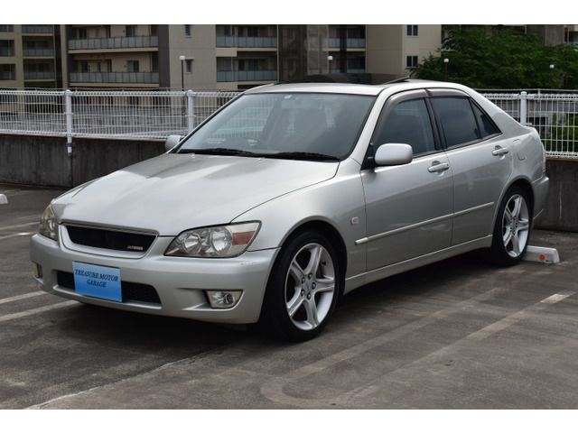 Toyota ALTEZZA 2000-05 1981-2