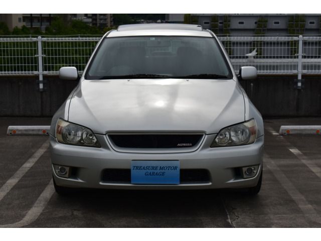 Toyota ALTEZZA 2000-05 1981-10