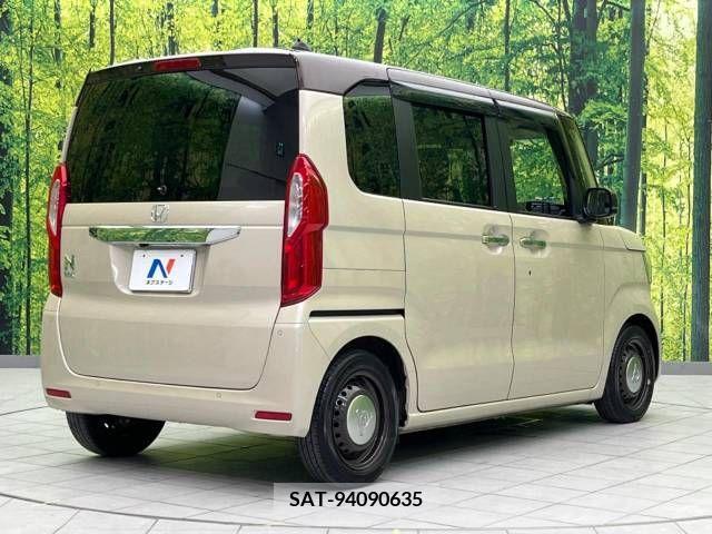 Honda N BOX 2022-01 333912-17