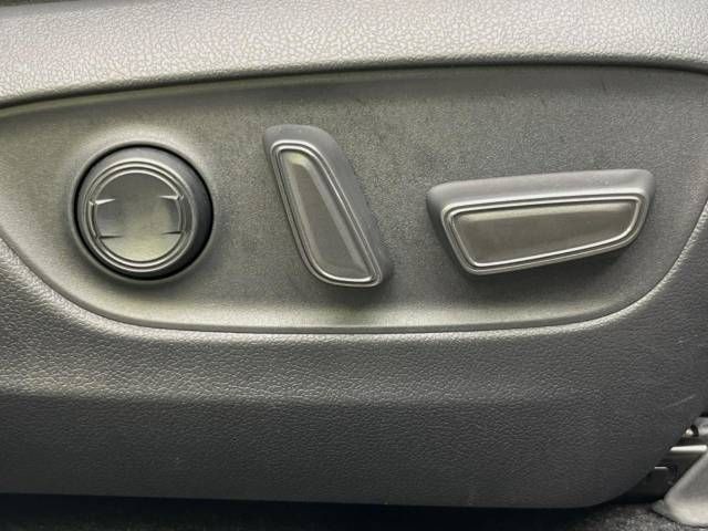 Toyota RAV4 2020-02 12750-7