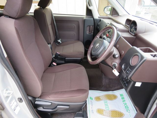 Toyota PORTE 2013-07 27405-11