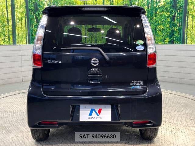 Nissan DAYZ 2014-03 255201-15