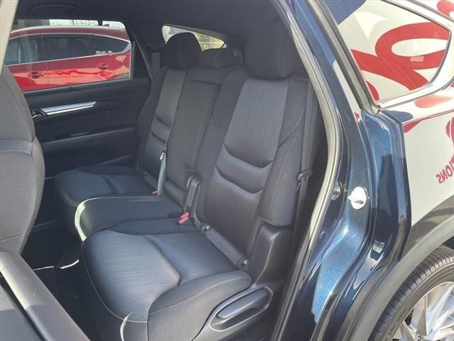 Mazda CX-8 2018-06 25944-21