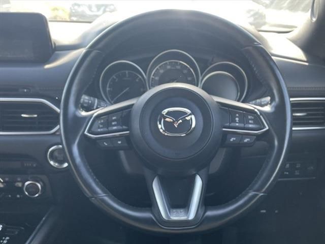 Mazda CX-8 2018-06 25944-24