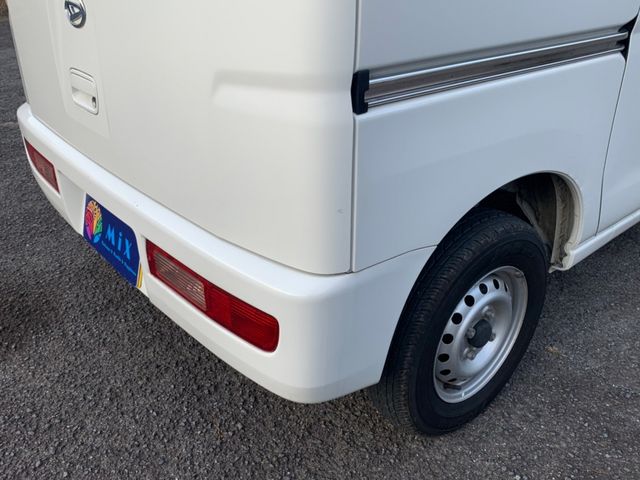 Daihatsu HIJET CARGO 2017-08 7135-25