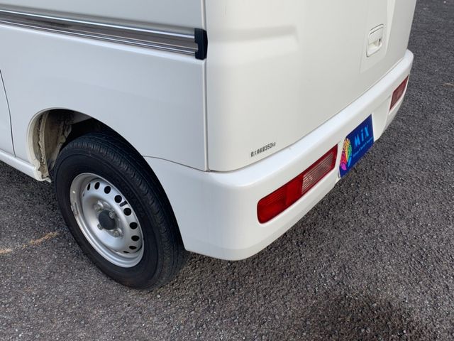 Daihatsu HIJET CARGO 2017-08 7135-26