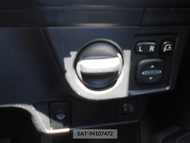 Toyota COROLLA AXIO 2017-03 351905-16