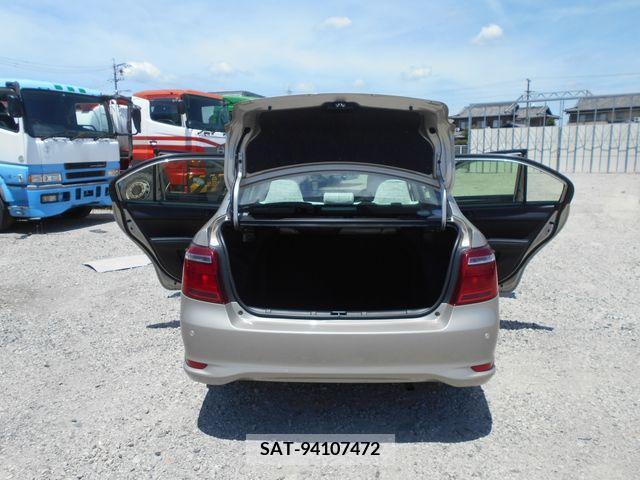 Toyota COROLLA AXIO 2017-03 351905-13