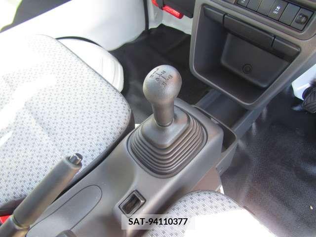 Suzuki CARRY TRUCK 2024-03 294847-12