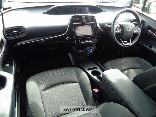 Toyota PRIUS 2019-03 231685-10