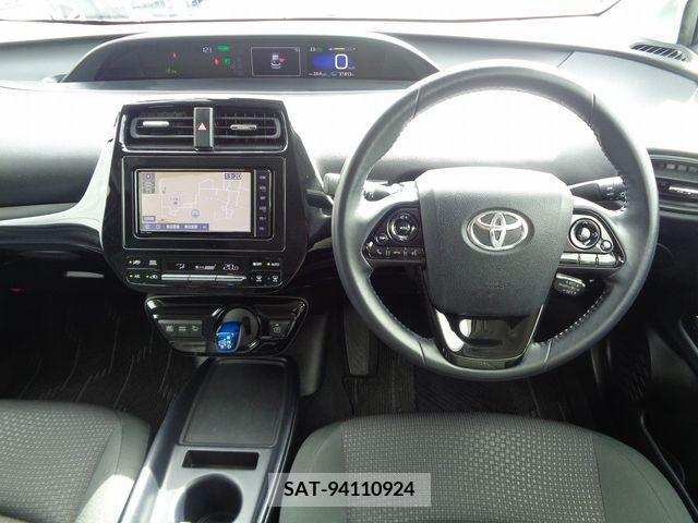 Toyota PRIUS 2019-03 231685-1