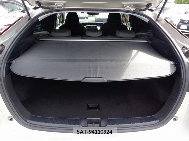 Toyota PRIUS 2019-03 231685-7