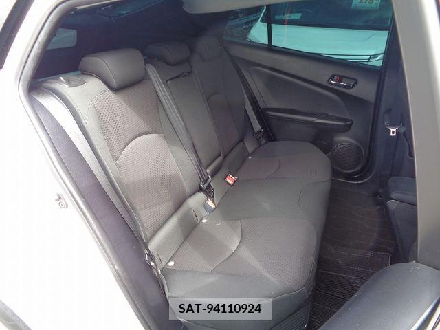 Toyota PRIUS 2019-03 231685-5