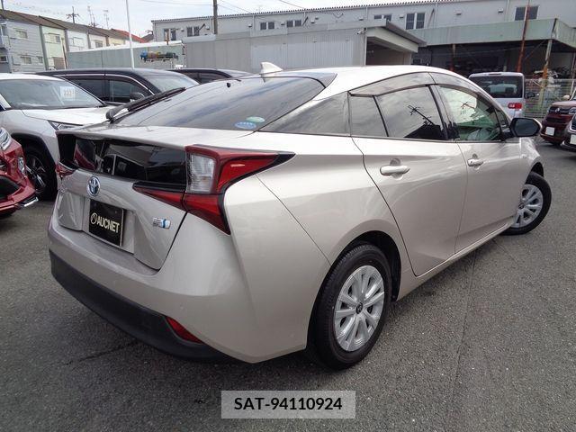 Toyota PRIUS 2019-03 231685-2
