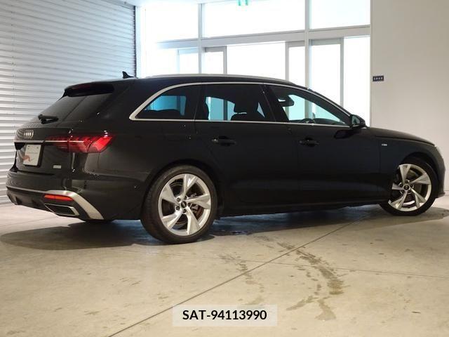 Audi A4 2022-01 292627-1