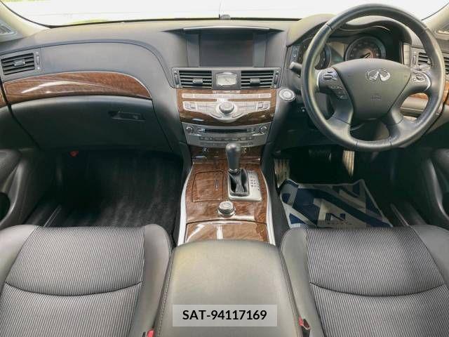 Nissan FUGA 2017-02 270726-1