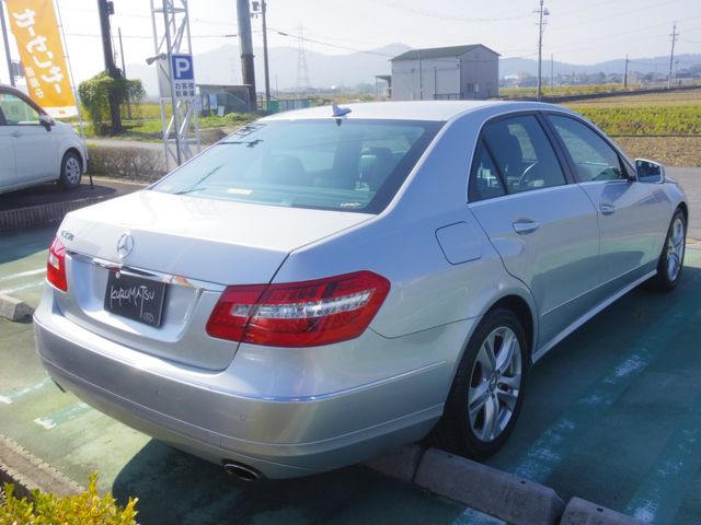 Mercedes Benz E-CLASS 2009-09 19302-3