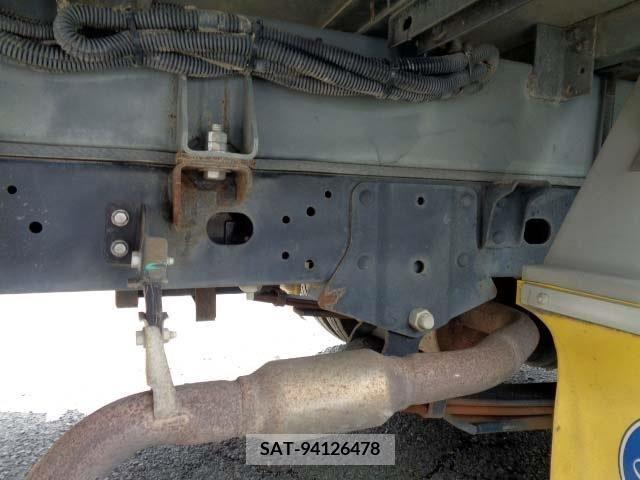 Nissan ATLAS 2016-04 292434-15