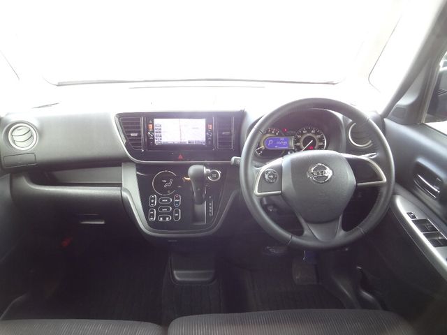Nissan DAYZ ROOX 2015-11 13089-2