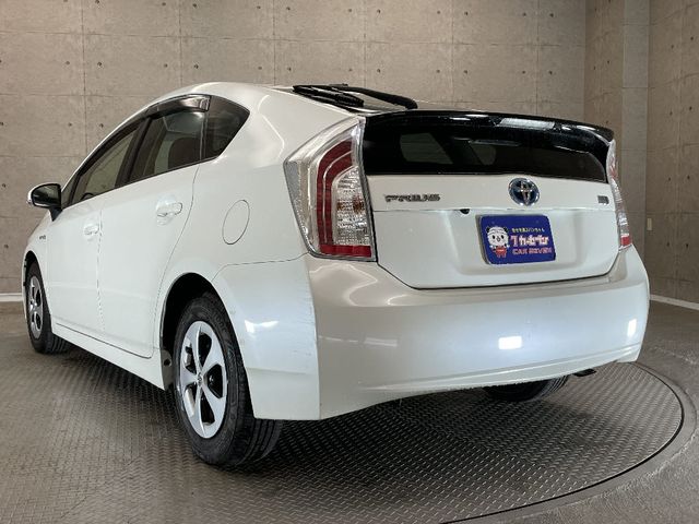 Toyota PRIUS 2014-12 186155-2