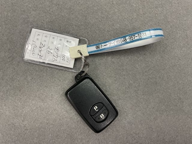 Toyota PRIUS 2014-12 186155-26