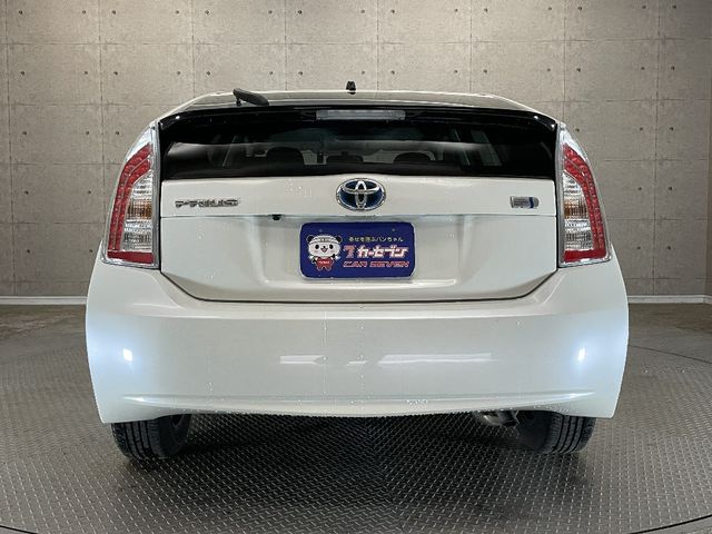 Toyota PRIUS 2014-12 186155-6