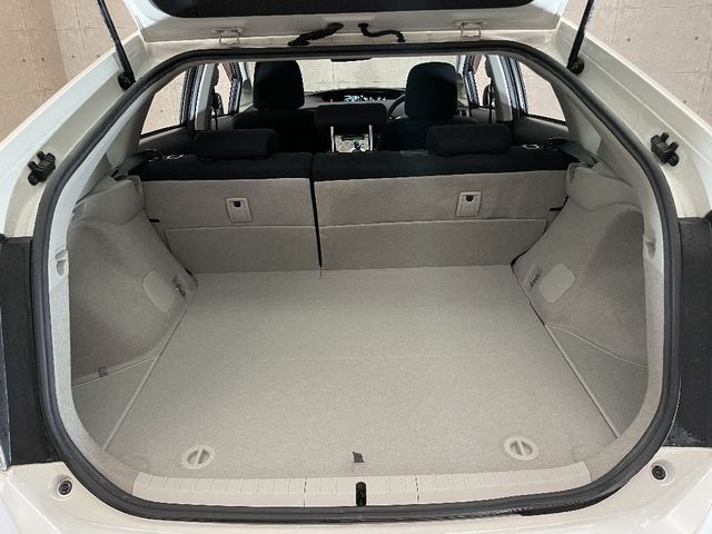 Toyota PRIUS 2014-12 186155-14