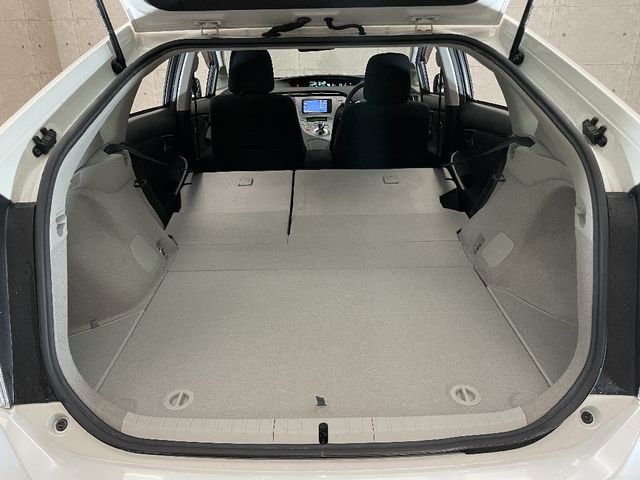 Toyota PRIUS 2014-12 186155-15