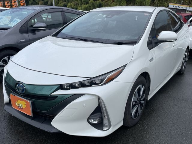 Toyota PRIUS PHV 2017-03 27743-1