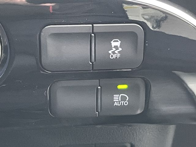 Toyota PRIUS PHV 2017-03 27743-16