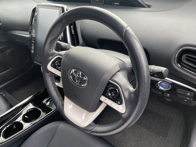 Toyota PRIUS PHV 2017-03 27743-9