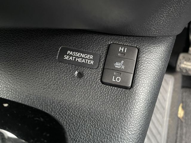 Toyota PRIUS PHV 2017-03 27743-13