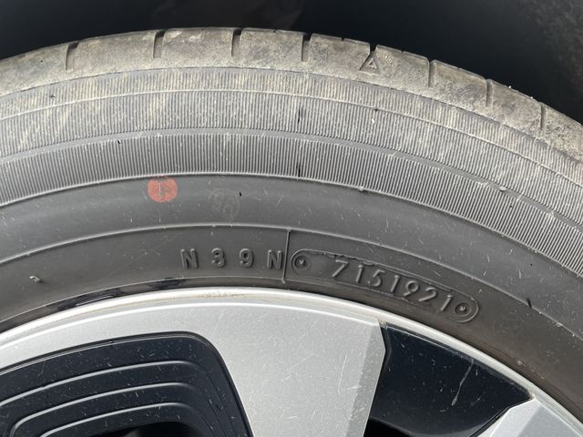 Toyota PRIUS PHV 2017-03 27743-24