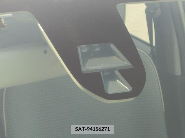 Suzuki ALTO 2019-02 305121-27