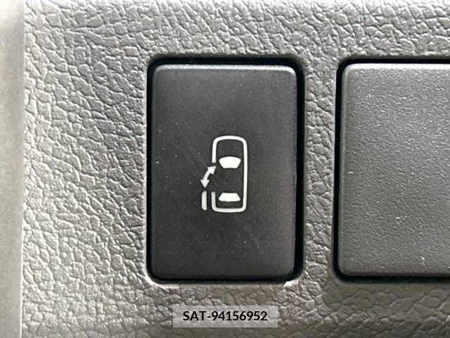 Toyota NOAH 2007-10 344046-4